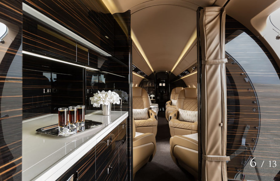 Jet Tarmac